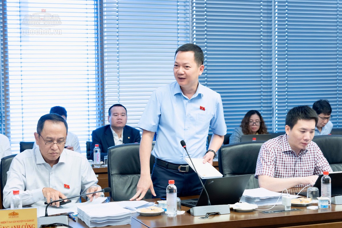 Đại biểu Trịnh Xuân An, Ủy viên là đại biểu Quốc hội hoạt động chuyên trách tại Ủy ban Quốc phòng, An ninh và Đối ngoại. Ảnh: Cổng thông tin điện tử Quốc hội.