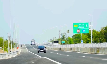 Tạm hoãn thu phí cao tốc Cần Thơ - Cà Mau từ 15/9 do chưa hoàn thiện