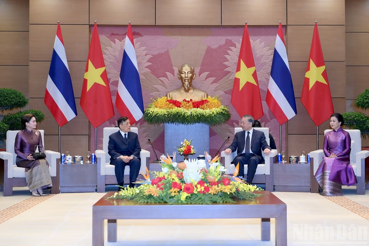 Tổng Bí thư, Chủ tịch nước Tô Lâm﻿ và Phu nhân cùng Nhà vua Thái Lan Maha Vajiralongkorn Phra Vajiraklaochaoyuhua và Hoàng hậu tại hội đàm. Ảnh: Đăng Khoa/Nhân Dân