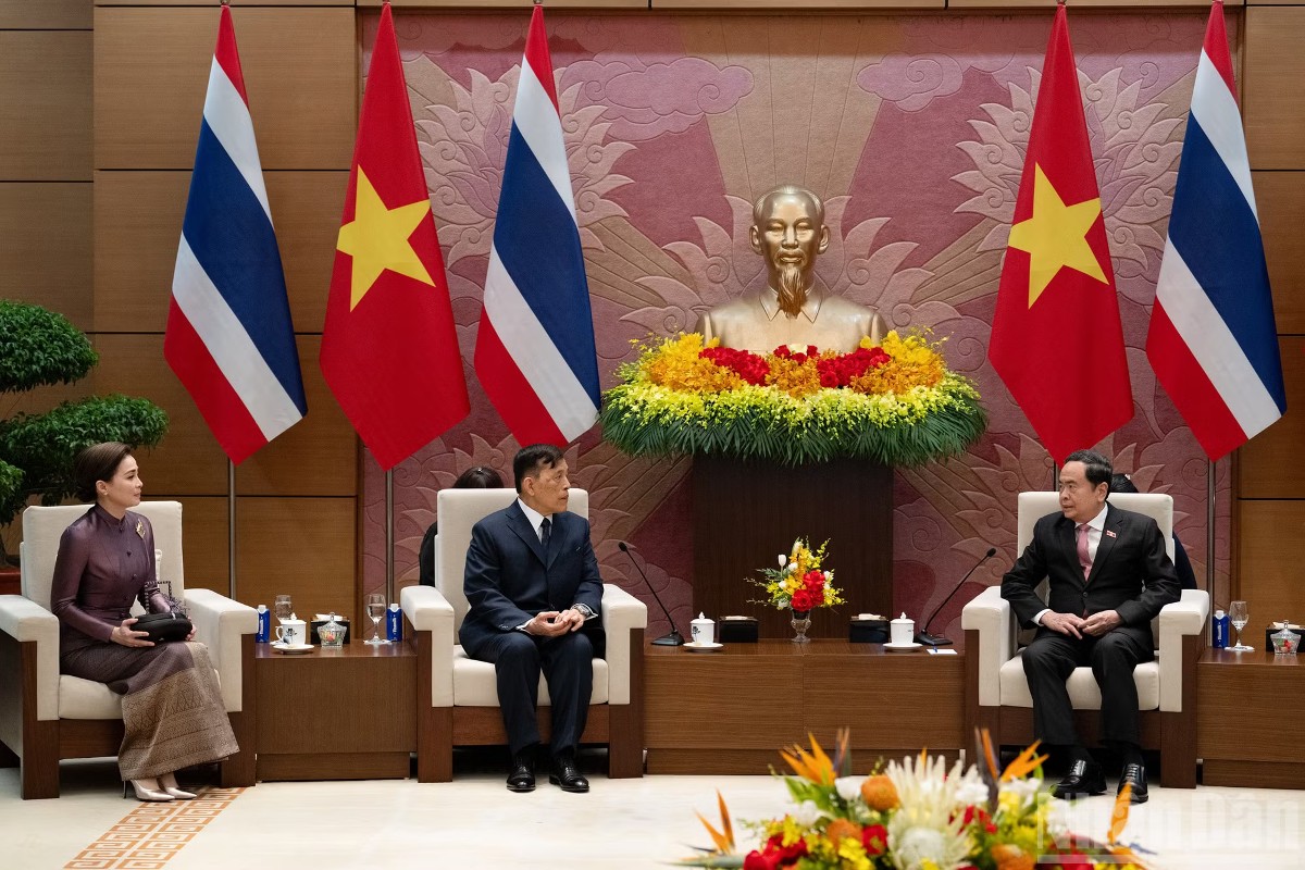 Chủ tịch Quốc hội Trần Thanh Mẫn hội kiến Nhà vua Vương quốc Thái Lan Maha Vajiralongkorn Phra Vajiraklaochaoyuhua và Hoàng hậu Suthida Bajrasudhabimalalakshana. Ảnh: Nhân Dân