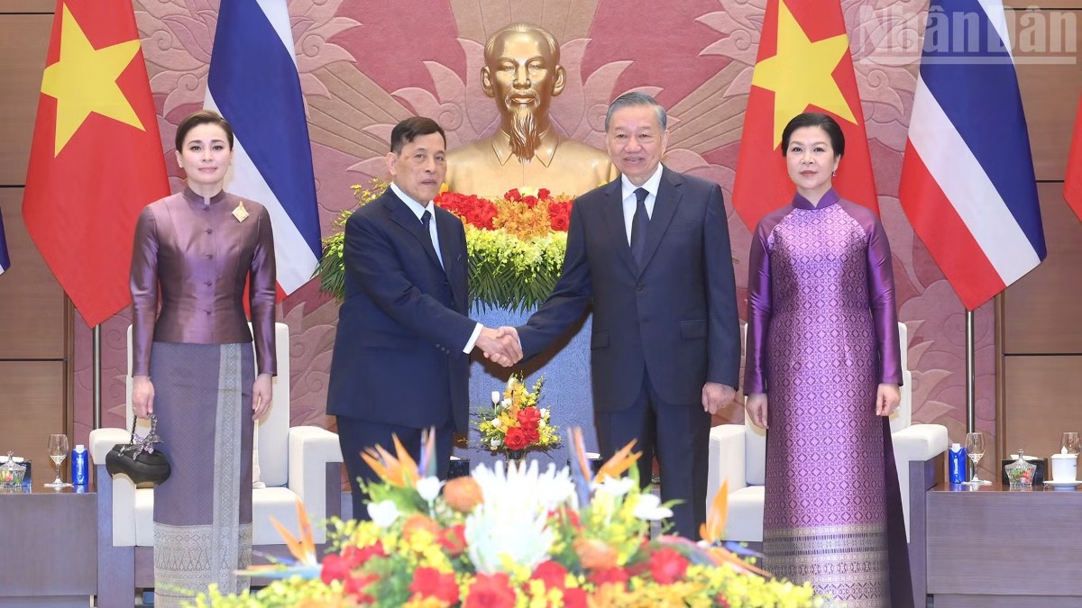 Tổng Bí thư, Chủ tịch nước Tô Lâm và Phu nhân cùng Nhà vua Thái Lan Maha Vajiralongkorn Phra Vajiraklaochaoyuhua và Hoàng hậu tại hội đàm. Ảnh: Đăng Khoa/Nhân Dân