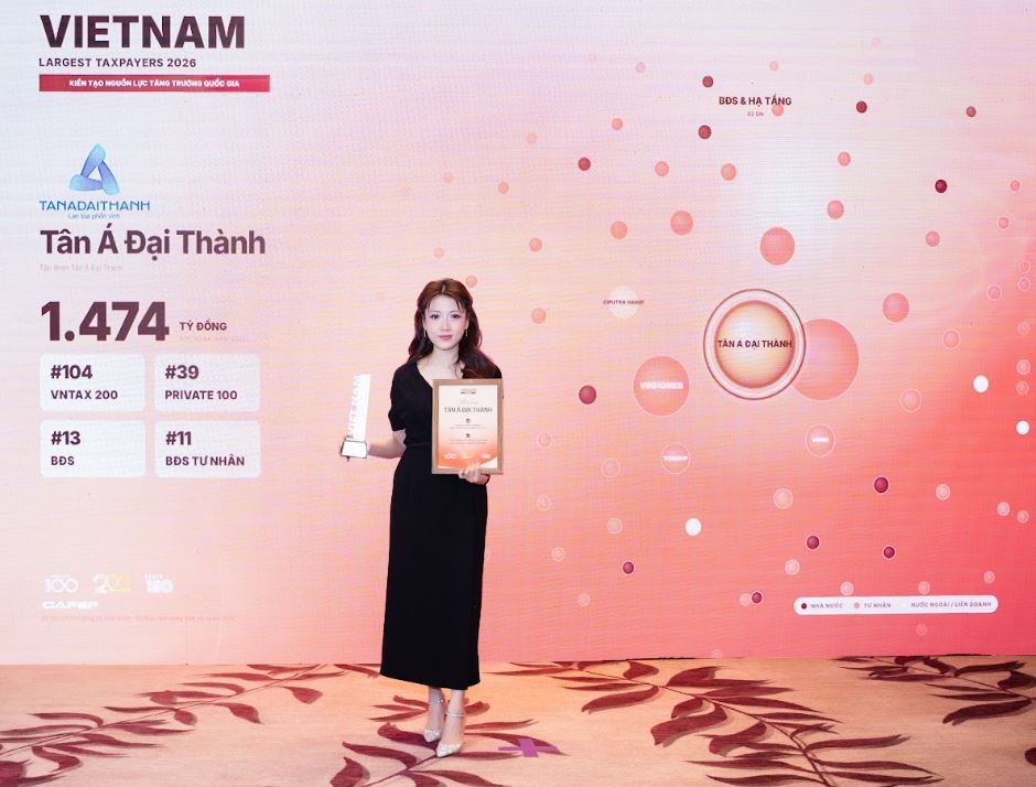 Phó Tổng Giám đốc Nguyễn Phương Anh tại Lễ tôn vinh PRIVATE 100.