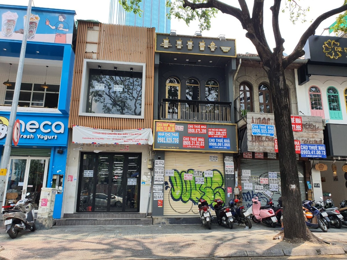 Cần một lối ra cho doanh nghiệp “chết chưa chôn”. Ảnh: Thuý Hằng