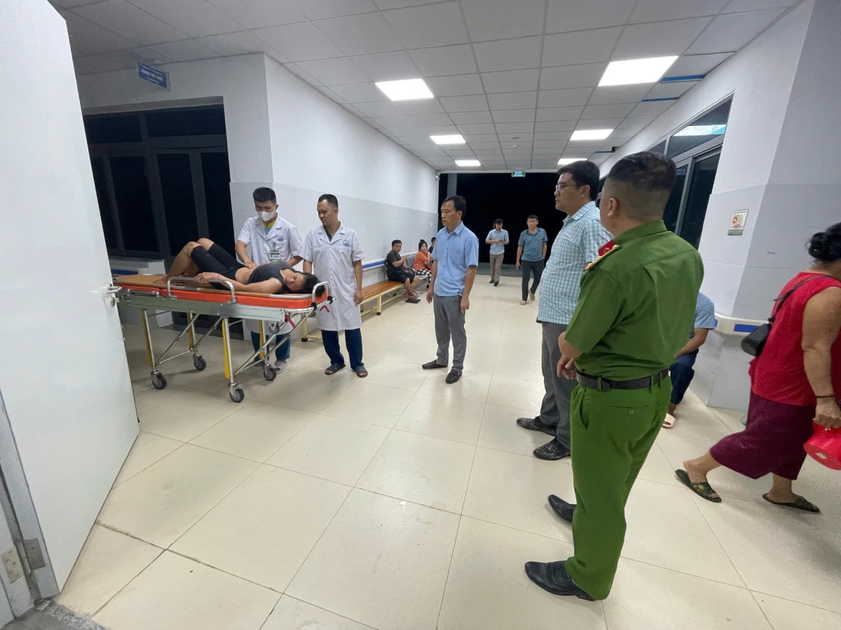 Sức khỏe chị Vi Thị Sa hiện đã ổn định sau khi được đưa đến Trung tâm Y tế Tương Dương cấp cứu.