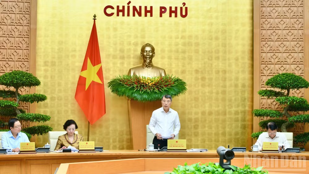 Thủ tướng Lê Minh Hưng yêu cầu các bộ, ngành, địa phương quyết tâm tiếp tục giữ ổn định kinh tế vĩ mô, kiểm soát lạm phát, bảo đảm các cân đối lớn. Ảnh: Thanh Giang/Nhân Dân.
