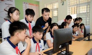 Sự chủ động của gia đình, nhà trường và chính các em học sinh là yếu tố đặc biệt quan trọng trong việc đảm bảo an toàn mạng.