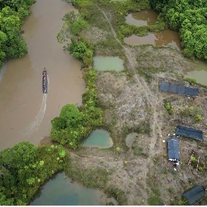 EU muốn COP31 thúc đẩy triển khai năng lượng sạch nhanh hơn, chuyển dịch khỏi nhiên liệu hóa thạch, tăng cường điện khí hóa, tăng gấp ba công suất năng lượng tái tạo, tăng gấp đôi tốc độ cải thiện hiệu quả năng lượng và cắt giảm methane cùng các khí phát thải không phải CO₂ vào năm 2030. Ảnh: AP Photo/Ivan Valencia