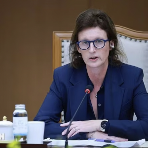 Bà Fiona Bassett, Tổng Giám đốc Điều hành FTSE Russell, phát biểu. (Ảnh: Dương Giang/TTXVN).