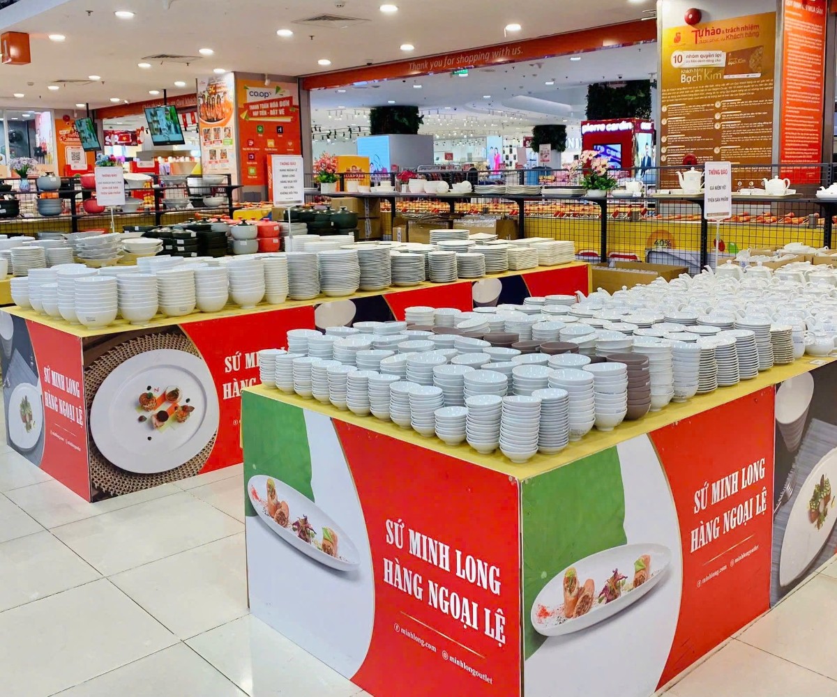 Doanh nghiệp và các địa phương đang đổi mới cách thức tổ chức chương trình khuyến mãi kích cầu thời điểm cuối năm. Ảnh: CoopXtra