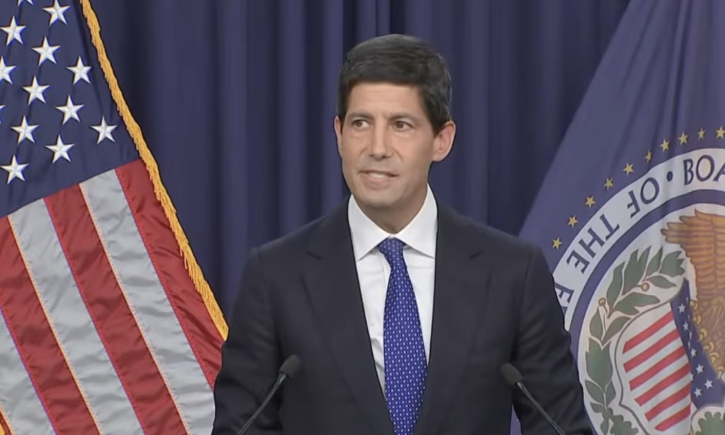 Chủ tịch Fed Kevin Warsh tại cuộc họp báo ngày 16/9 - Ảnh chụp màn hình.