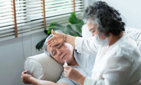 RSV: Gánh nặng tiềm ẩn với người cao tuổi có bệnh lý nền