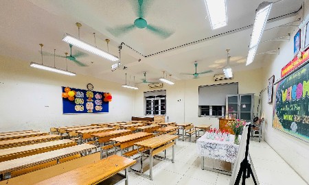Quy định mới nhằm cắt giảm triệt để gánh nặng thủ tục hành chính trong việc rà soát quy mô số lớp phải thực hiện liên tục hằng năm theo biến động số lượng học sinh để xác định hệ số phụ cấp chức vụ…Ảnh: Như Nguyệt.