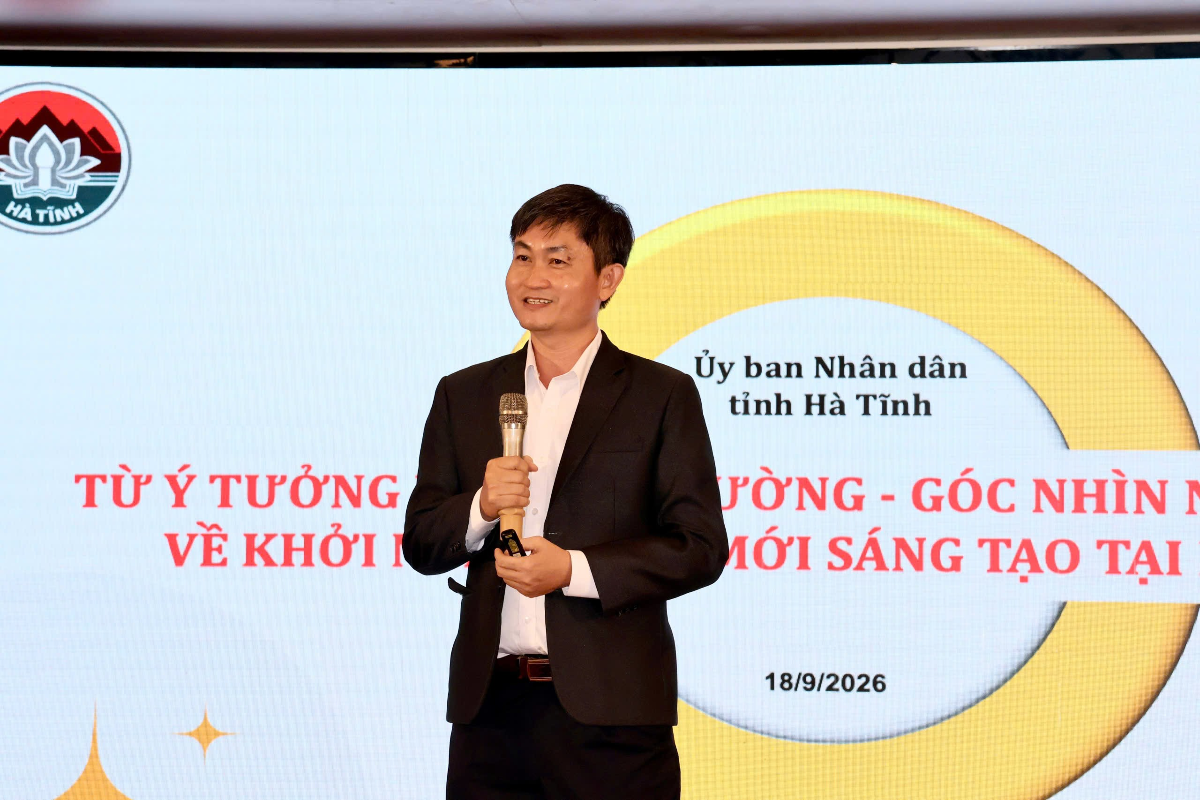 Tiến sĩ Ngô Đắc Thuần, Chủ tịch HĐQT IP Group, Thành viên Ban Cố vấn NIC, chia sẻ kinh nghiệm đưa sáng kiến và giải pháp kỹ thuật thành sản phẩm thương mại. Ảnh: UBND tỉnh Hà Tĩnh