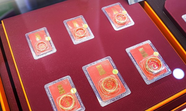 Giá vàng trong nước bật tăng tới 1,3 triệu đồng/lượng trong phiên