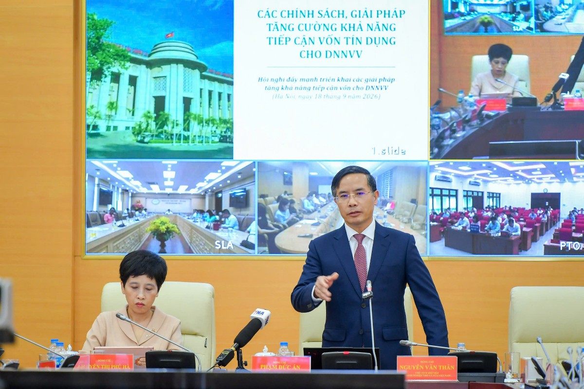 Thống đốc Ngân hàng Nhà nước Phạm Đức Ấn yêu cầu các tổ chức tín dụng từng bước giảm phụ thuộc vào tài sản bảo đảm, tăng cường đánh giá tín dụng dựa trên dòng tiền và chuỗi giá trị của doanh nghiệp (Ảnh: PL).