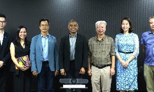 Lãnh đạo Tập đoàn Intel và Tạp chí Kinh tế Việt Nam đã bày tỏ mong muốn mở rộng các cơ hội hợp tác sâu rộng trong nhiều lĩnh vực. Ảnh: Minh Quang