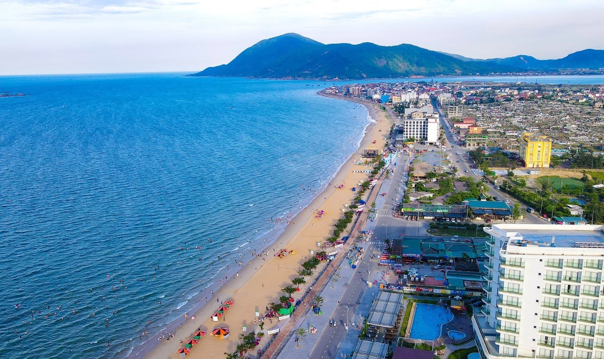 Biển Thiên Cầm. Ảnh: Đình Nhất