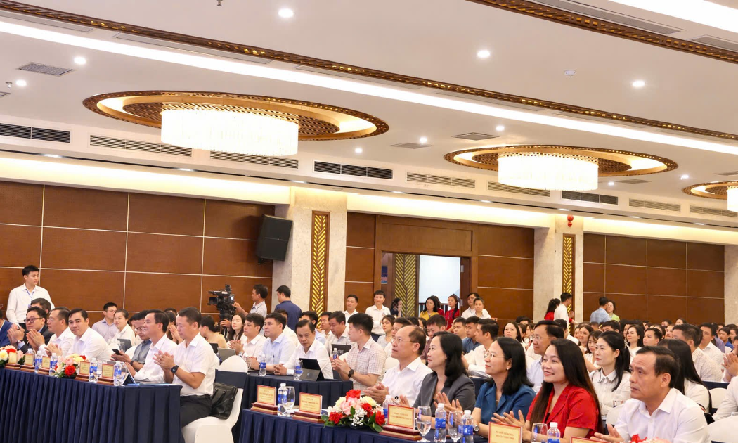 Toàn cảnh diễn đàn. Ảnh: UBND tỉnh Hà Tĩnh