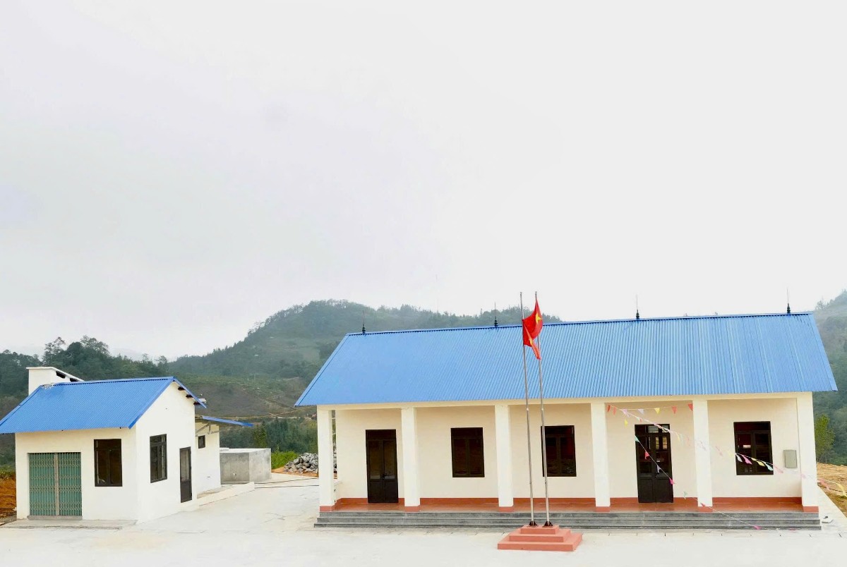 Công trình nhà văn hóa thôn Seng Sui do Phân bón Cà Mau tài trợ xây dựng tại khu vực Tây Bắc.