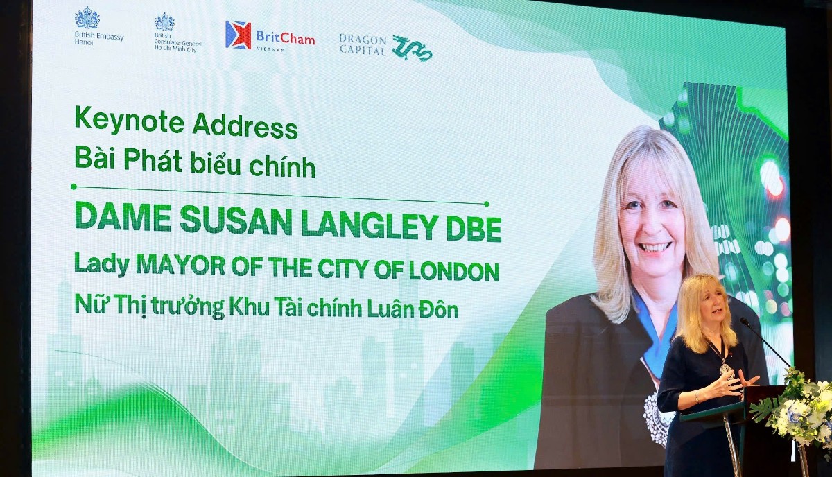 Bà Dame Susan Langley, Thị trưởng danh dự của Khu tài chính London, phát biểu tại Hội nghị cấp cao Anh - Việt Nam . Ảnh: Tổng lãnh sự Anh tại TP. Hồ Chí Minh