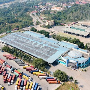 Khu vực Cửa khẩu quốc tế Lao Bảo đang được Quảng Trị định hướng đầu tư, hoàn thiện hạ tầng logistics. Ảnh: Hưng Thơ