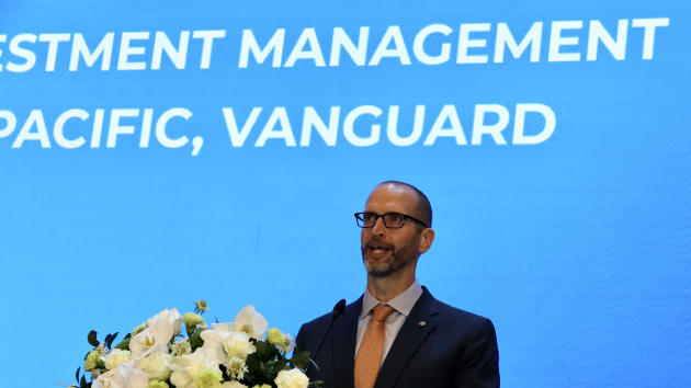 Vanguard plans to invest $2.5 bln in Vietnam and retain holdings for decades