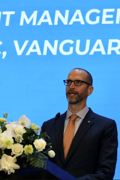 Vanguard plans to invest $2.5 bln in Vietnam and retain holdings for decades