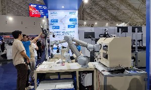 Robot và AI cần được nhìn nhận như một lợi thế mới để Việt Nam nâng cao năng lực sản xuất, thay vì chỉ coi chúng là công cụ tự động hóa một số công đoạn. Ảnh: B.B
