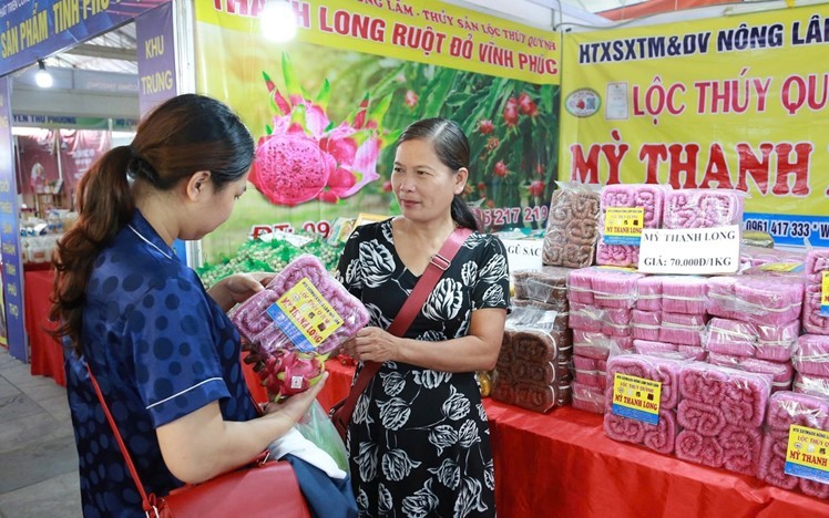 Hợp tác xã Lộc Thúy Quỳnh Farm đã thành công trong đổi mới sáng tạo khi sản xuất ra sản phẩm mì thanh long (kết hợp giữa quả thanh long ruột đỏ địa phương và gạo đặc sản bao thai hồng) - Ảnh: Hội liên hiệp phụ nữ Việt Nam.
