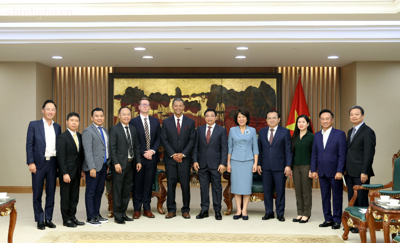 Deputy PM hosts talks with R3 Lithium leader