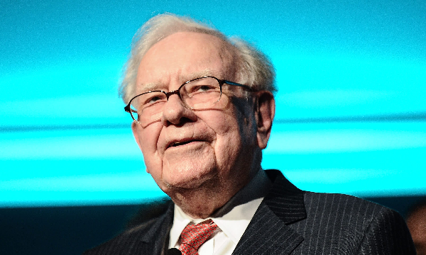 Tỷ phú Buffett rời ghế Chủ tịch Berkshire Hathaway