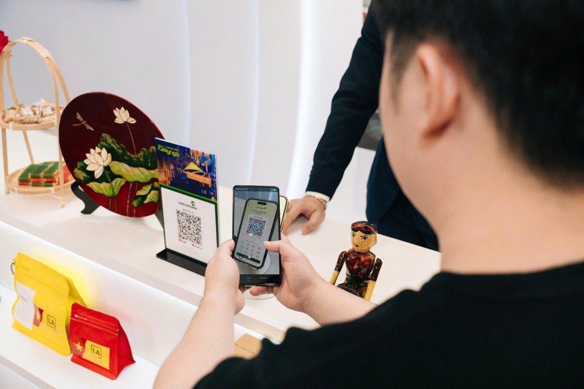 Thanh toán qua mã QR giúp các giao dịch xuyên biên giới trở nên thuận tiện, liền mạch hơn (Ảnh: Vietcombank)