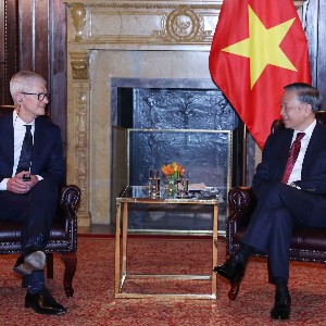 Tổng Bí thư, Chủ tịch nước Tô Lâm tiếp ông Tim Cook, Chủ tịch điều hành Tập đoàn Apple﻿. Ảnh: Thống Nhất/TTXVN