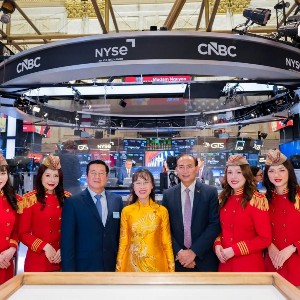 Chủ tịch Sovico, Vietjet Nguyễn Thị Phương Thảo thăm NYSE và dự lễ rung chuông của Ngoại trưởng Mỹ Marco Rubio sáng 21/9. (Hình ảnh do NYSE Group cung cấp).