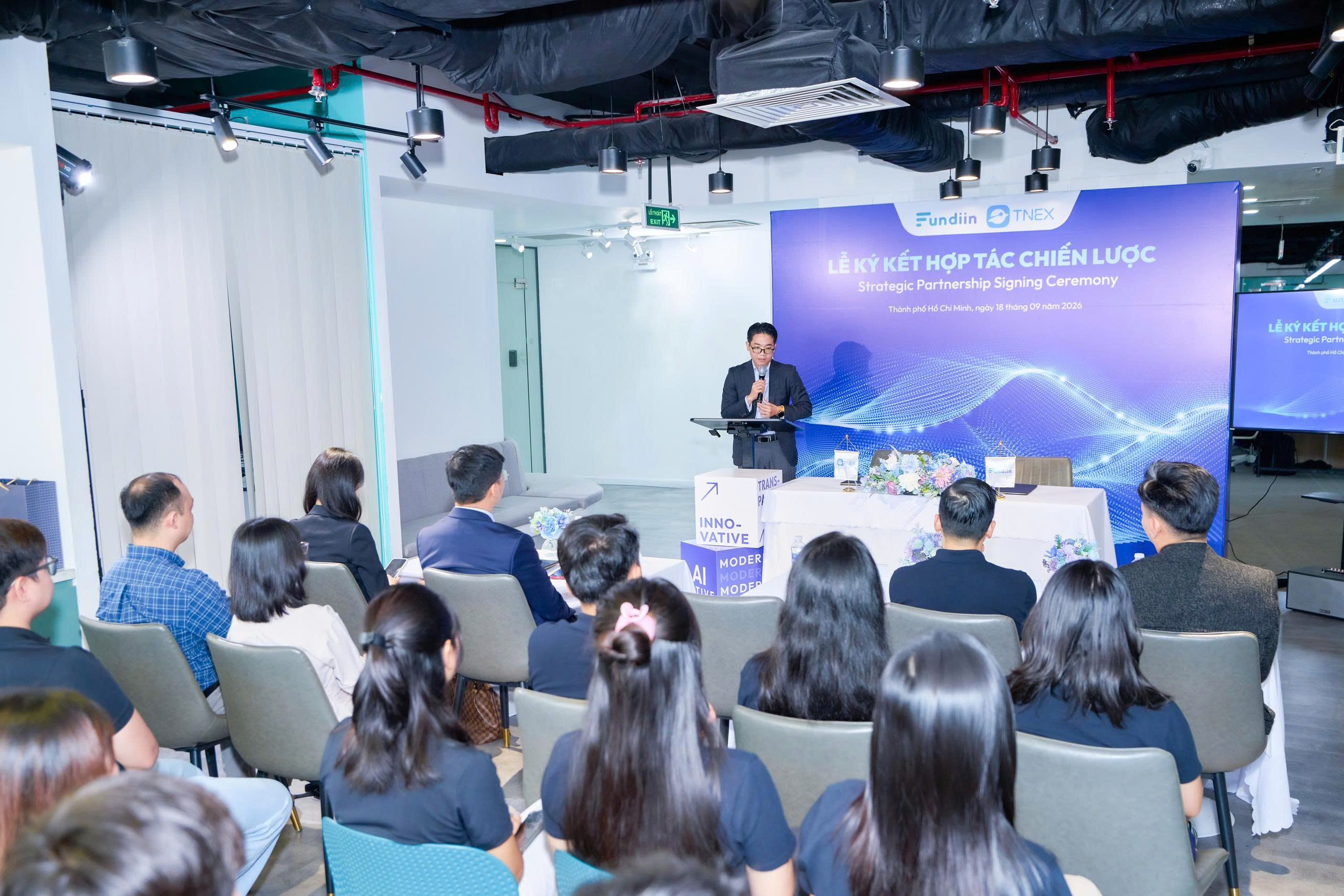 Ông Nguyễn Ảnh Cường - Tổng giám đốc Công ty cổ phần Fundiin phát biểu tại Lễ ký kết giữa Fundiin và TNEX.