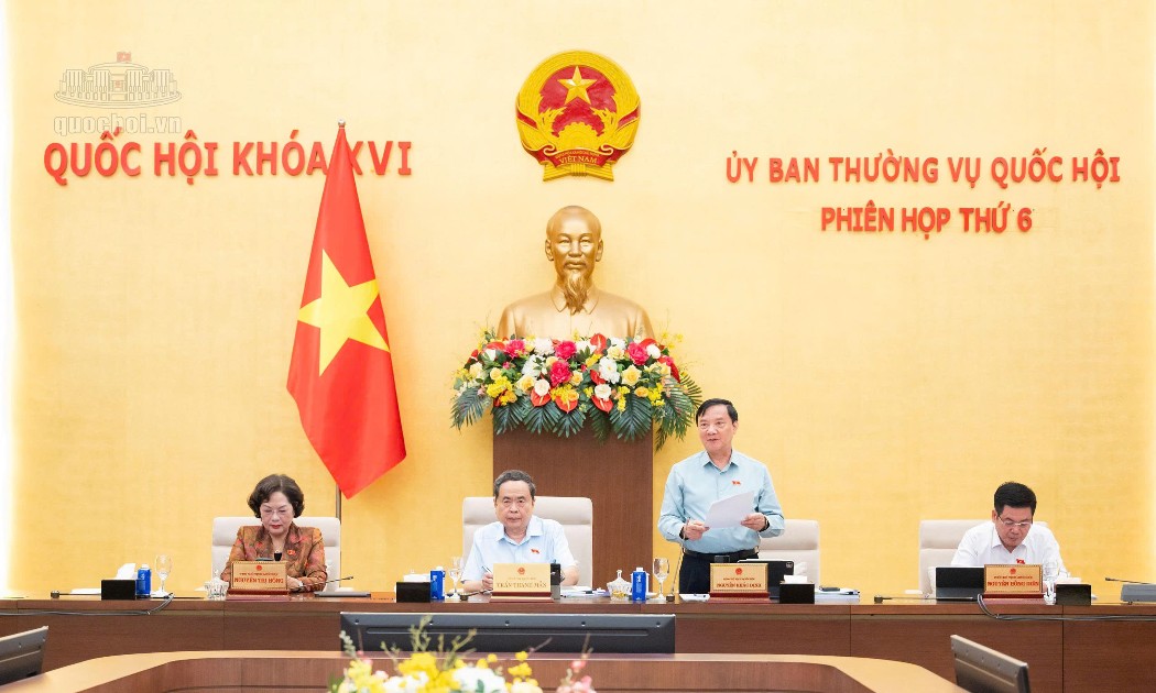 Phó Chủ tịch Quốc hội Nguyễn Khắc Định điều hành Phiên họp. Ảnh: Cổng thông tin điện tử Quốc hội.