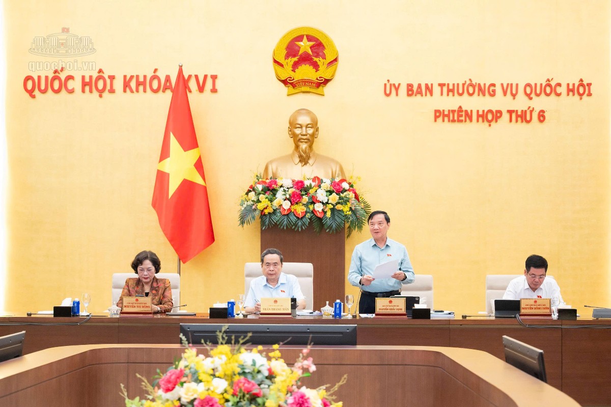 Phó Chủ tịch Quốc hội Nguyễn Khắc Định điều hành Phiên họp. Ảnh: Cổng thông tin điện tử Quốc hội.