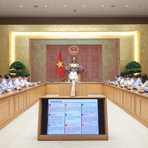 Thủ tướng Chính phủ Lê Minh Hưng chủ trì cuộc họp kiểm điểm tình hình triển khai, thúc đẩy giải ngân các dự án trọng điểm ngành giao thông vận tải. Ảnh: VGP.