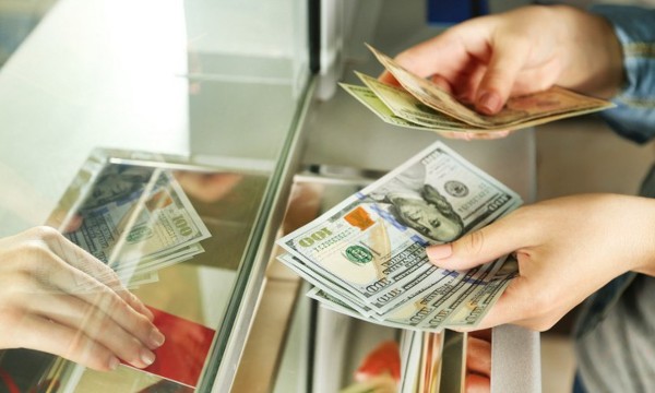 Xét xử 12 bị cáo trong đường dây buôn lậu, vận chuyển tiền tệ trái phép