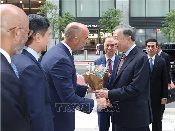 Tổng Bí thư, Chủ tịch nước Tô Lâm đến thăm, làm việc với Tập đoàn Dược phẩm Pfizer của Hoa Kỳ. Ảnh: Thống Nhất/TTXVN