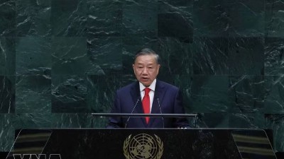 Top Vietnamese leader makes suggestions for managing global change at UNGA 81
