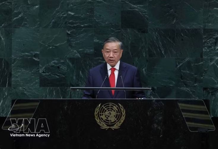 Top Vietnamese leader makes suggestions for managing global change at UNGA 81