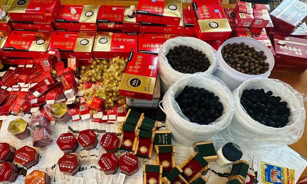 Các viên hoàn An Cung giả được các đối tượng giao bán trên mạng xã hội. Ảnh: Công an tỉnh Thanh Hóa