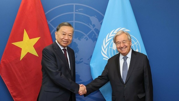 General Secretary and President To Lam meets UN Secretary-General Antonio Guterres