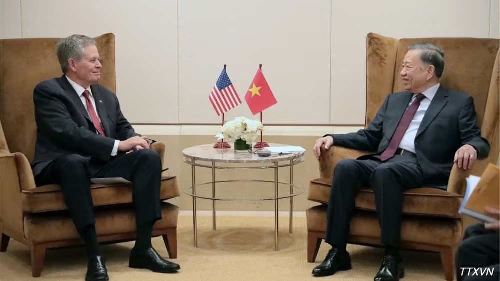 Tổng Bí thư, Chủ tịch nước Tô Lâm tiếp Tiếp Thượng nghị sĩ Hoa Kỳ Steve Daines. Ảnh: Thanh Tuấn/TTXVN