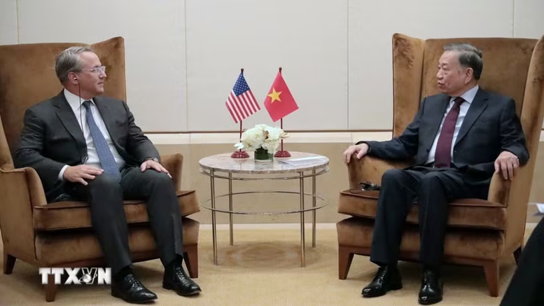 Tổng Bí thư, Chủ tịch nước Tô Lâm tiếp ông Troy Rohrbaugh, Đồng Tổng Giám đốc toàn cầu Ngân hàng JPMorgan Chase - Ảnh: TTXVN