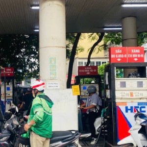Giá các mặt hàng xăng dầu đồng loạt tăng mạnh từ chiều 24/9/2026. Ảnh: Huyền Vy.