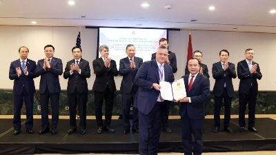 Vietnam hands over satellite network license to Amazon Kuiper in New York