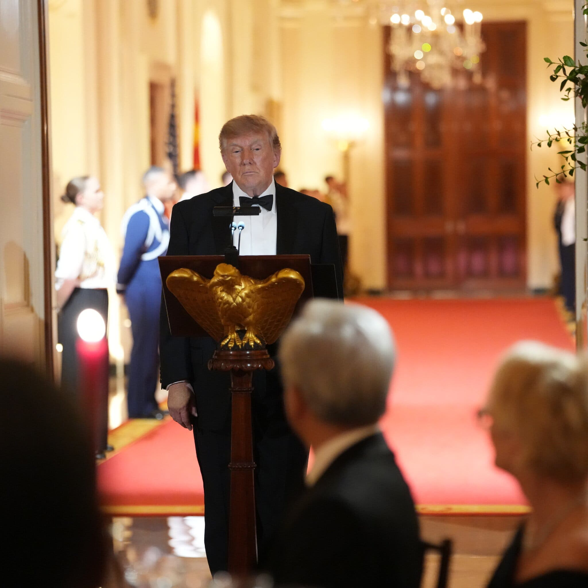 Ông Trump phát biểu tại quốc yến - Ảnh: The New York Times