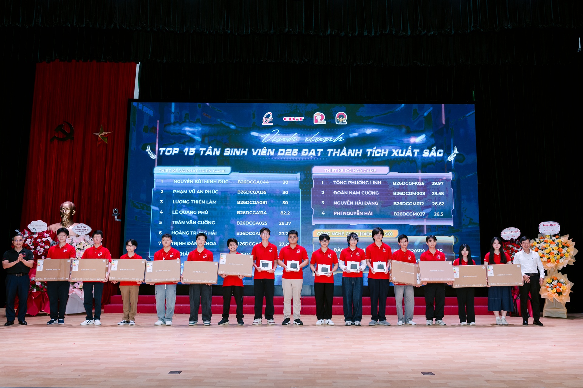 Khen thưởng các tân sinh viên D26 đạt thành tích xuất sắc&nbsp;